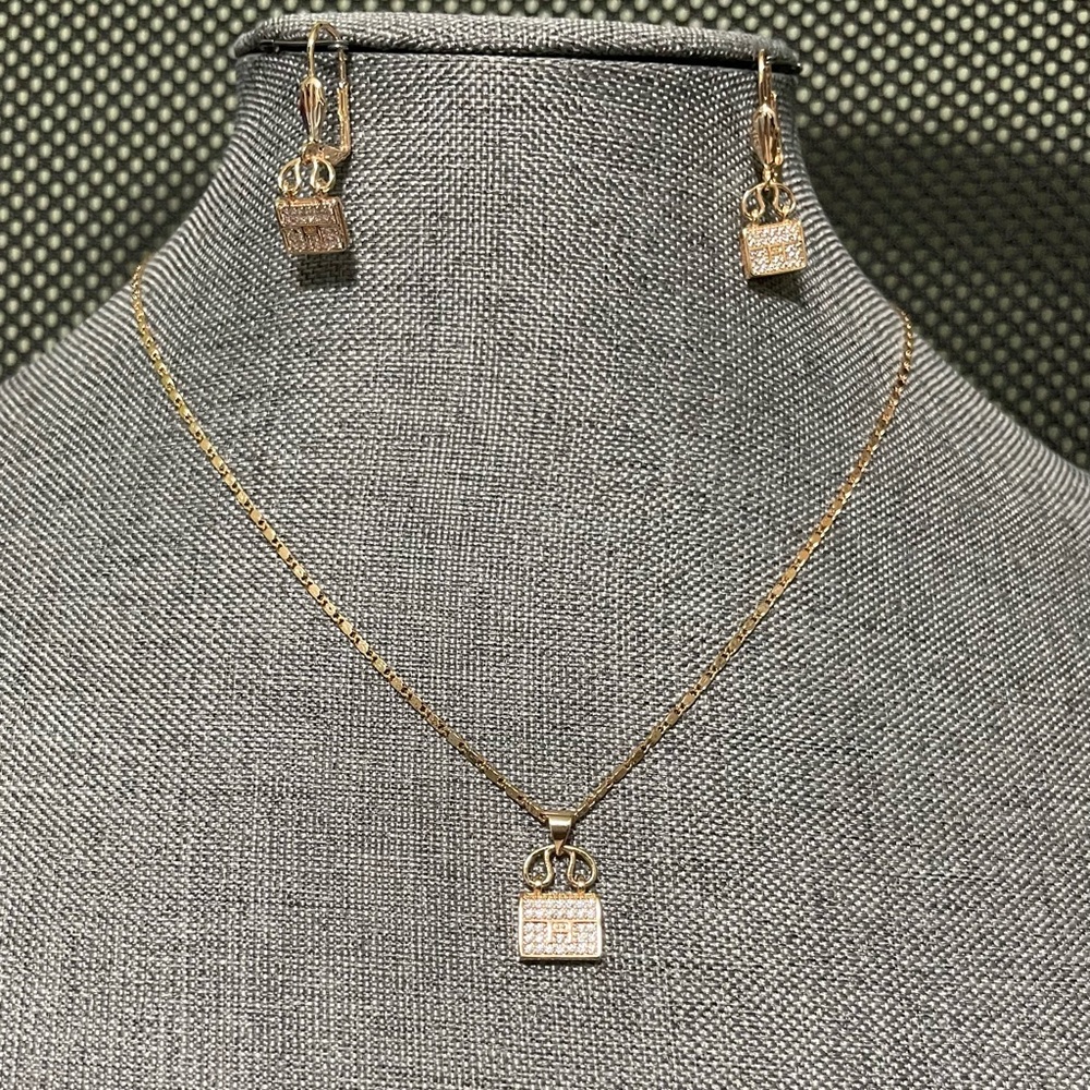 Stainless steel gold necklace set